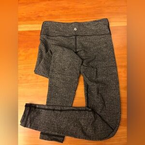LuluLemon Gray/black Thick Leggings Size 6
